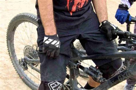 Best Men S Mountain Bike Shorts Of 2023 Treeline Review