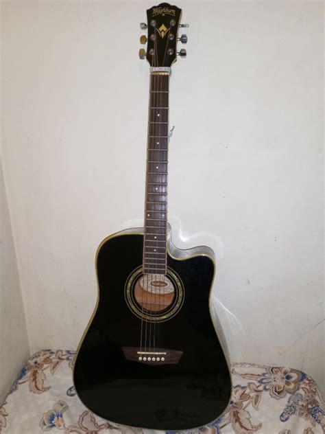 Washburn Dreadnought guitar, Hobbies & Toys, Music & Media, Musical Instruments on Carousell