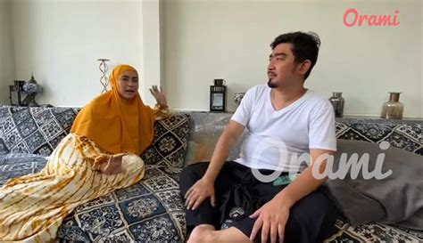 Potret Rumah Ustaz Solmed Dan April Jasmine Bergaya Timur Tengah