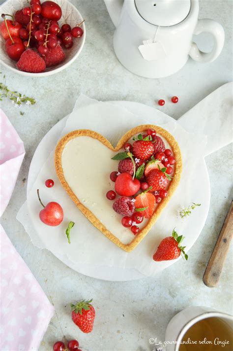 Tarte façon panna cotta amande fruits rouges vegan La gourmandise