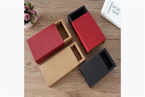 Luxury Customized Sliding Cardboard Paper Packing Box Yearday Gift