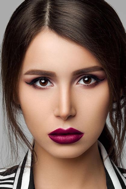 Free Photo Studio Portrait Of Attractive Brunette Model With Perfect Skin And Professional