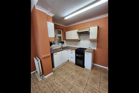 Dagenham 3 Bed Terraced House Milner Road Rm8 To Rent Now For £