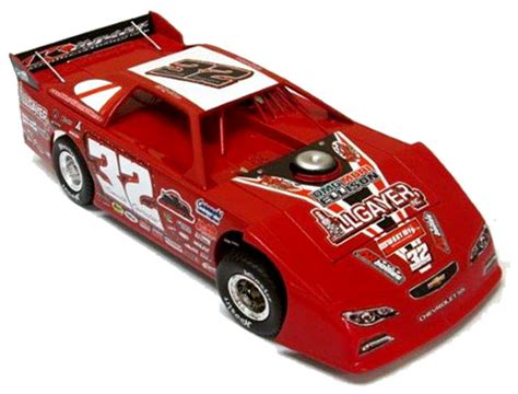 2015 Bobby Pierce #32 Red / Dirt Late Model 1/64 Diecast