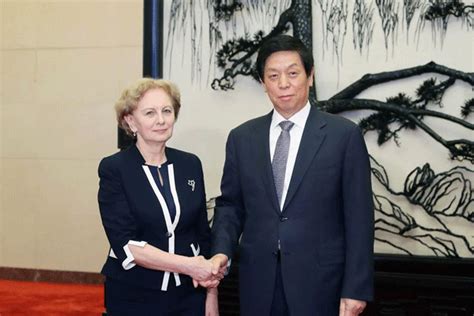 China S Top Legislator Meets Moldovan Parliament President