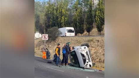 Atizap N Se Registra Volcadura De Un Auto En La Avenida Jorge Jim Nez