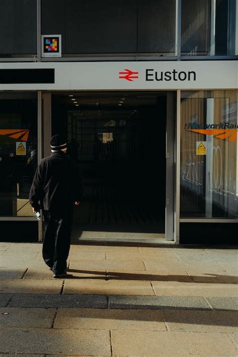 Euston Station Photos, Download The BEST Free Euston Station Stock ...