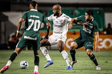 Santos vence gol no fim se afasta do Z 4 e afunda Goiás na zona