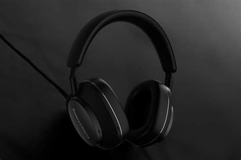 Bowers & Wilkins Rolls Out New Headphones, the Px 7 S2e | Hypebeast