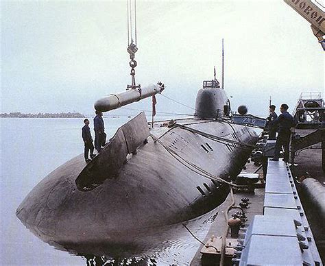 Project Rtm Shchuka Victor Iii Class Ssn Loading Torpedo R Submarines