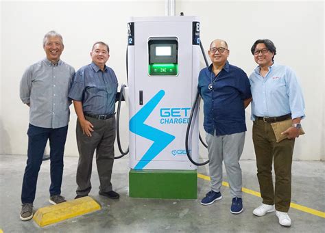 Ayala Malls promotes sustainable commute through the launch of public