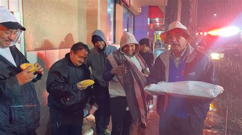 En Plena Lluvia Ponen En Marcha Operativo Carrusel Frente A Cl Nicas