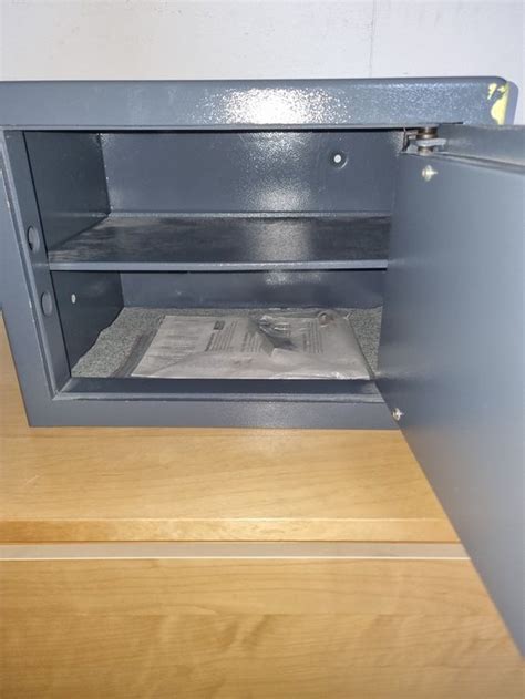 Tresor Safe Wertschrank Panzerschrank Kaufen Auf Ricardo