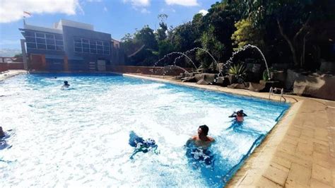 7 Kolam Renang Di Bandung Yang Asyik Untuk Liburan