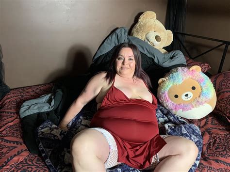 Sexy Bbw Red Dress Green Eyes And Pussy Pics Xhamster