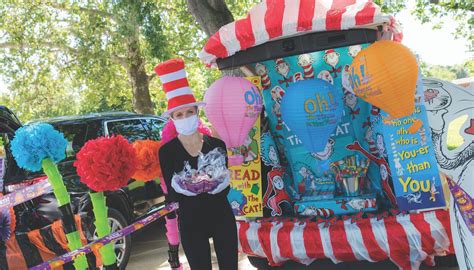 Dr Seuss Inspired Trunk Or Treat Idea Fun365