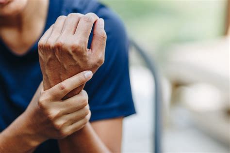 Wrist Pain: Common Causes, Injuries | Fort Worth Hand Center