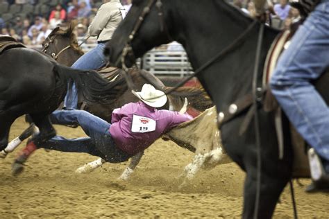 DRU, RODEO STEER WRESTLING, OMAHA 2015 – Janette Beckman