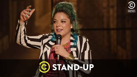 Coral Echeverría I Standupencomedy Youtube