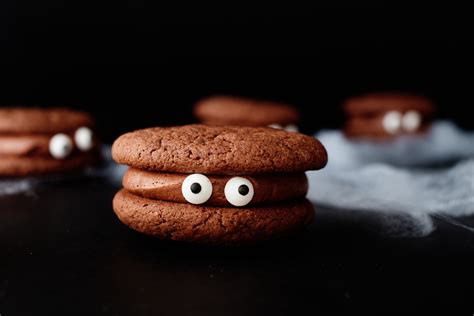 Halloween Eyeball Cookies - Recipes From A Pantry