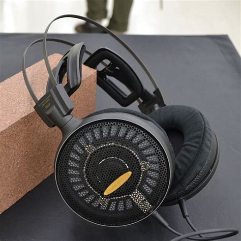 Купить наушники Audio Technica ATH AD2000X по цене от 69990 руб