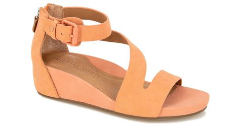 Gentle Souls By Kenneth Cole Gwen Leather Sandal In Pink Lyst