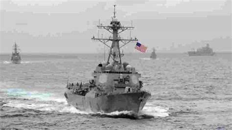 Us Warship Sails Near Chinese Controlled South China Sea Islands