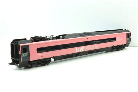 Hornby R40196 Avanti West Coast Pendolino Pantograph Standard Buffet