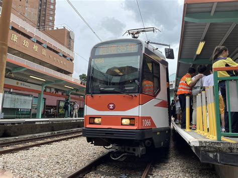 致敬橙白經典！輕鐵35周年復刻列車亮相 明起主力行走610綫 港聞 點新聞