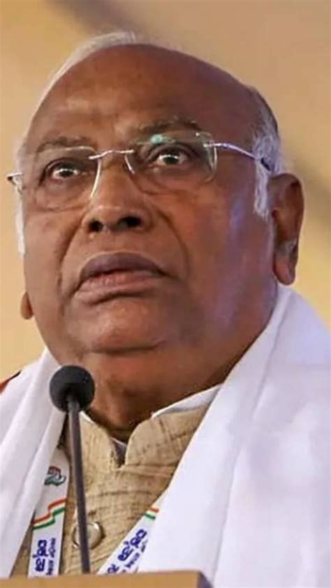 Mallikarjun Kharge Educational Qualifications