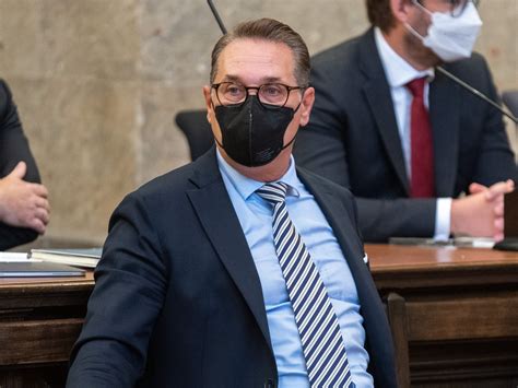 Causa Asfinag Freispruch Im Zweifel F R Strache Und Stieglitz Vol At