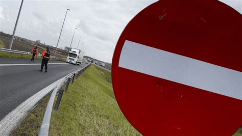 Mur Anti Migrants Calais Bras De Fer Entre La Mairie Et L Etat