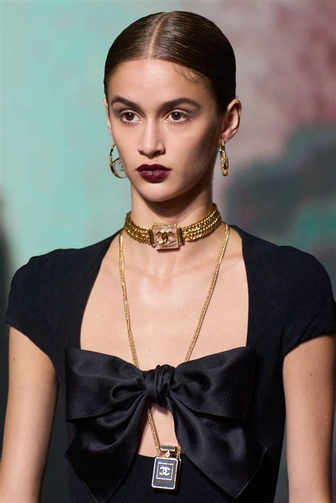 Chokers and Necklaces Spring 2023 Fashion Trend | The Impression