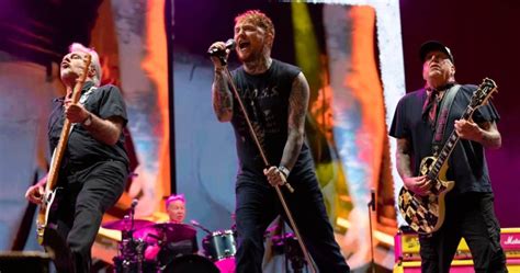 Sex Pistols Forced To Postpone Latin American Tour After Guitarist S Wrist Injury