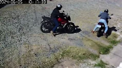 V Deo Bandidos Furtam Moto No Bairro Santa Rosa Em Divin Polis