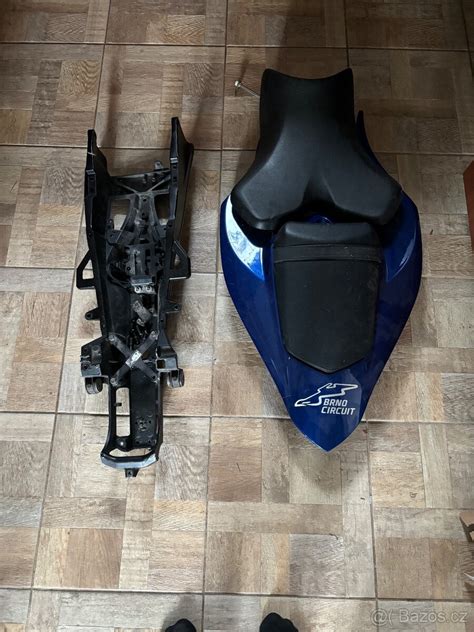 Podsedadlovka Yamaha R1 04 06 Tábor Bazoš cz