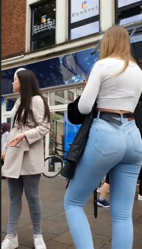 Beautiful Blonde With Jeans Not Oc Tight Jeans Forum