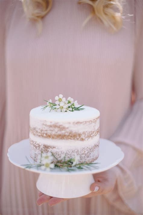 Mini Naked Cake For Spring Black Wedding Cakes Wedding Cake Rustic