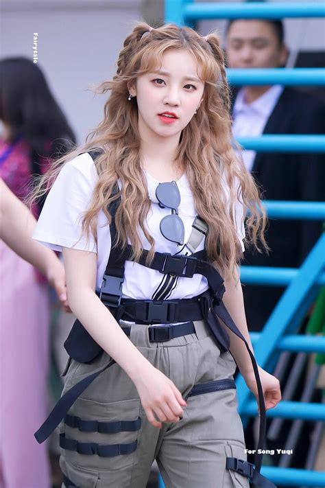 Just K Pop Idols Rocking The Prettiest Blonde Braids In All Shapes