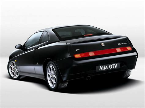 Alfa Romeo Gtv 916 Évolutions Et Caractéristiques Auto Forever