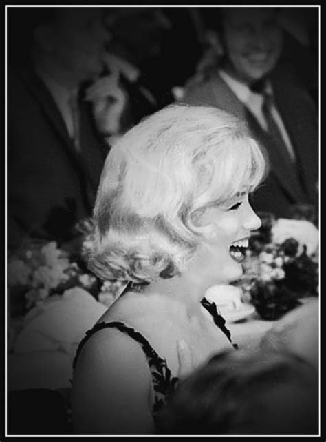 Marilyn Monroe laughing | Marilyn monroe, Vintage hollywood, Marilyn