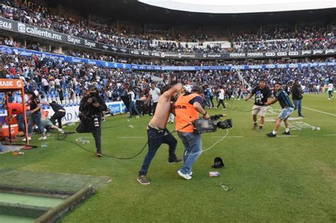 Querétaro Vs Atlas Personas De Los Medios De Comunicación También