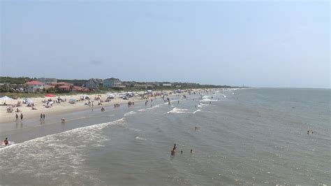 Tourists flock to Cape Fear beaches for Memorial Day Weekend - WWAYTV3