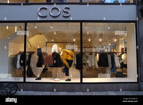 Cos brand hi-res stock photography and images - Alamy