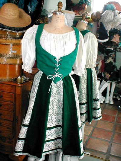 Irish Woman Traditional Irish Clothing Irish Clothing Irish