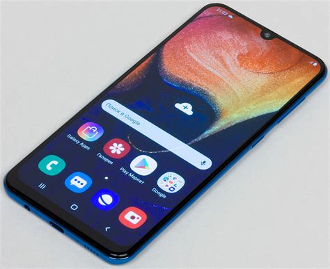 Обзор смартфона Samsung Galaxy A50 из нового бюджетного семейства компании