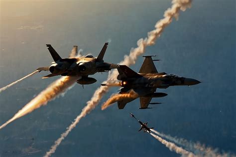 Premium Photo Aerial Dogfight Fighter Jets In Combat