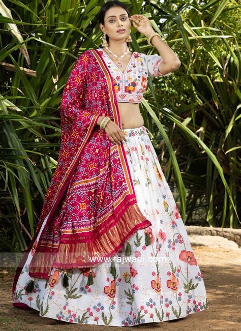 White Georgette Floral Threadwork Lehenga Choli