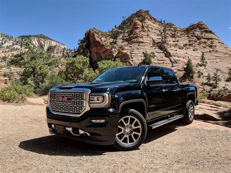 2018 GMC Sierra Denali: Tow like a pro in style | Gmc trucks, Gmc, Gmc ...