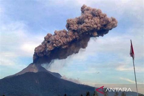 Langkah Cepat Pemerintah Tangani Dampak Erupsi Gunung Lewotobi TIMES